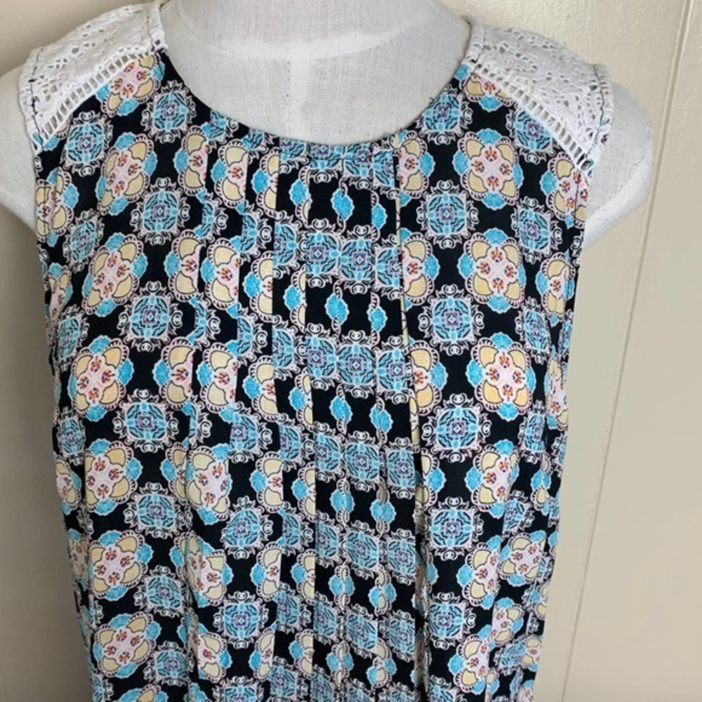 Daniel Rainn Pleated Sleeveless Embroidered Top‎ Flowy Women’s Medium